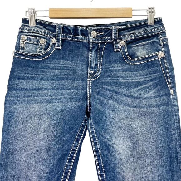 Miss Me Mid Rise Capri Straight Leg Jeans Medium Wash Peace Sign Crops Size 28 - Picture 5 of 13